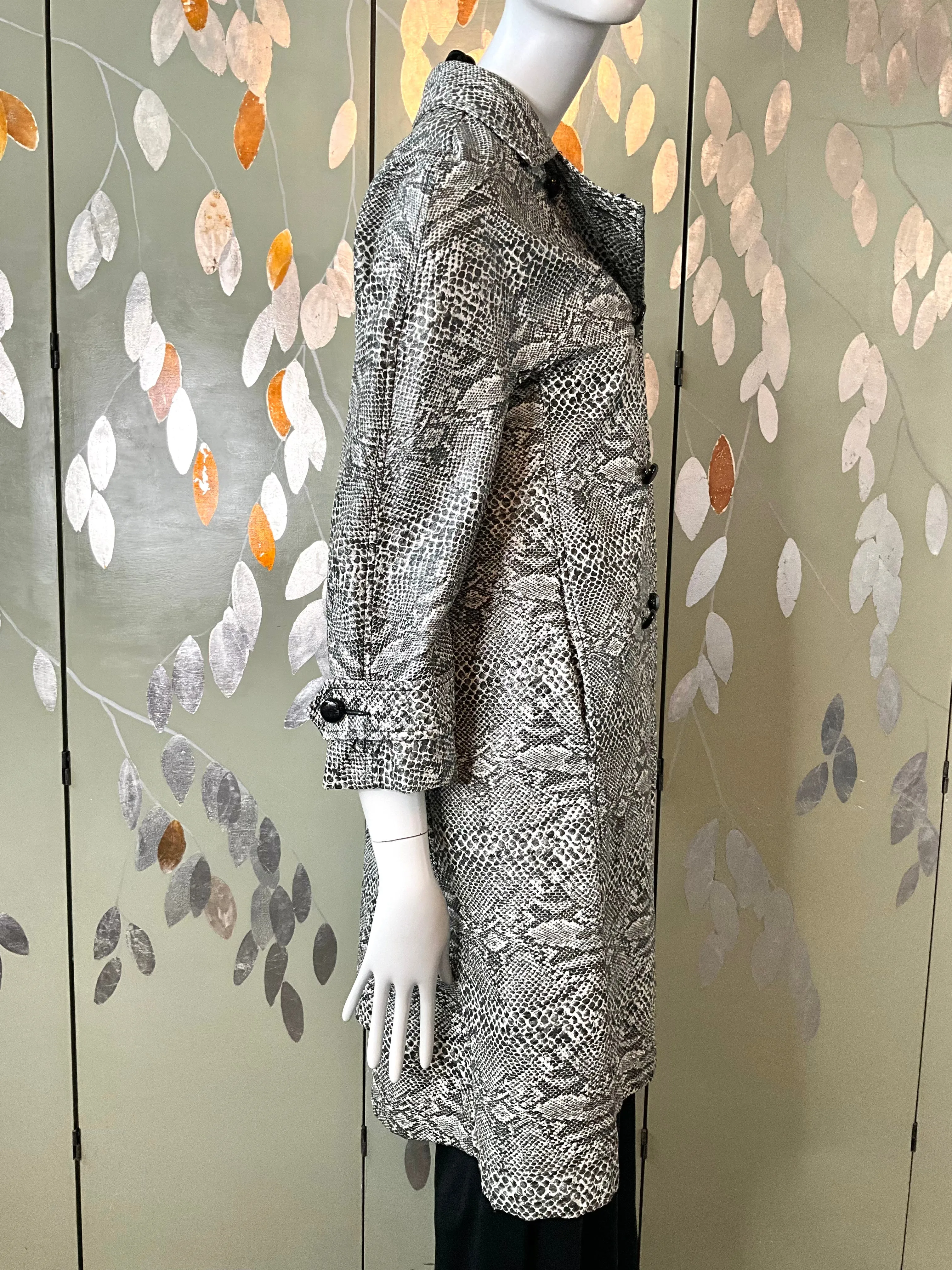 Vintage 2000s Y2K Black and White Vinyl Snakeskin Coat, Small
